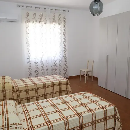 Izzhome Ermes * Nicotera