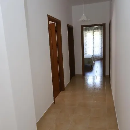 Izzhome Ermes Apartment *